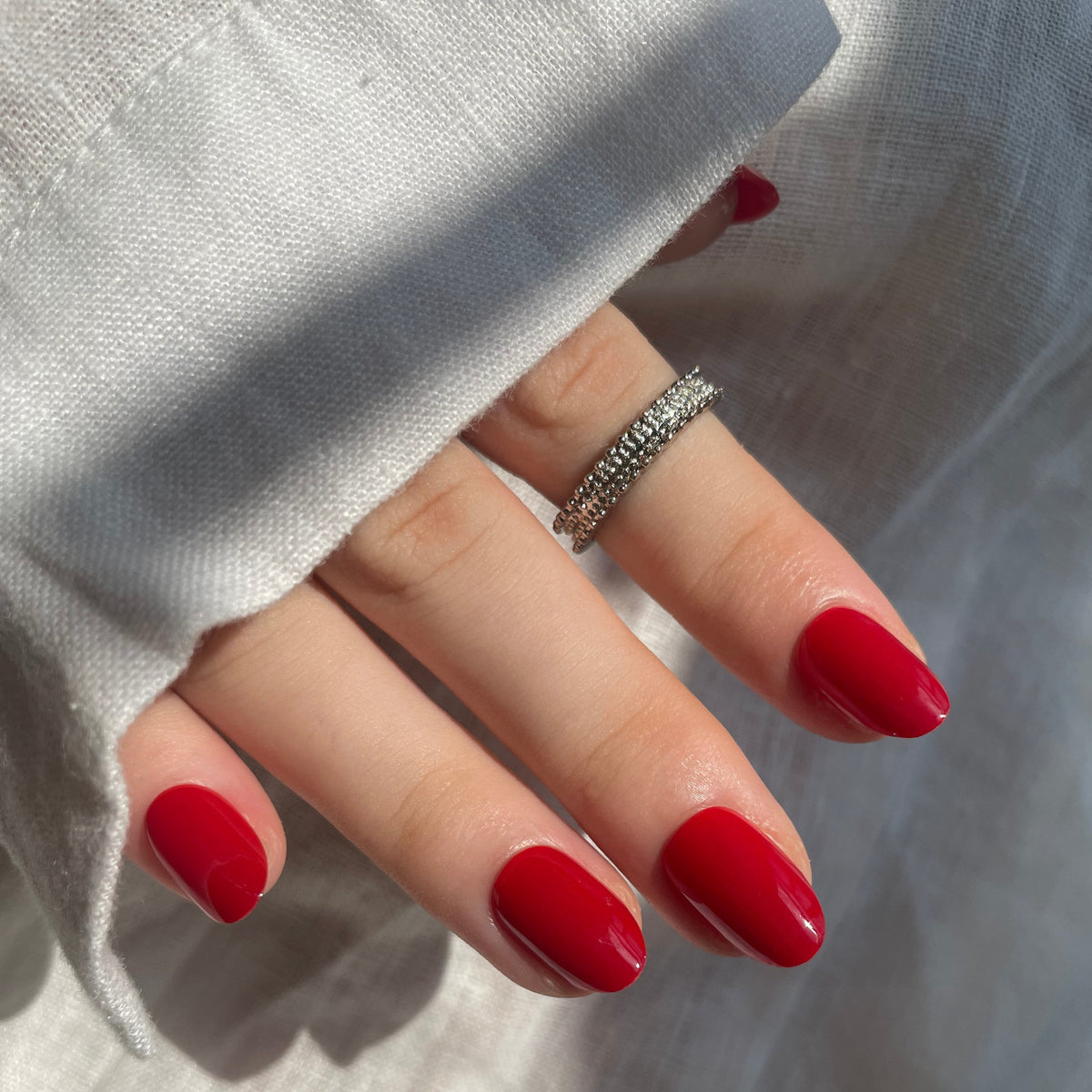 Lashthing press-on nagels Ruby Rouge (Short Oval) - foto 1